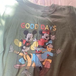 COPY - Disney Mickey Mouse & friends sweater